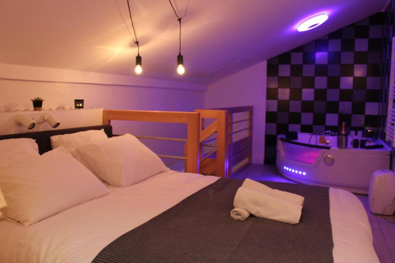 Le Logis Du Bien-Etre, Balneo & Sauna Dans Chambre 韦尔图 外观 照片