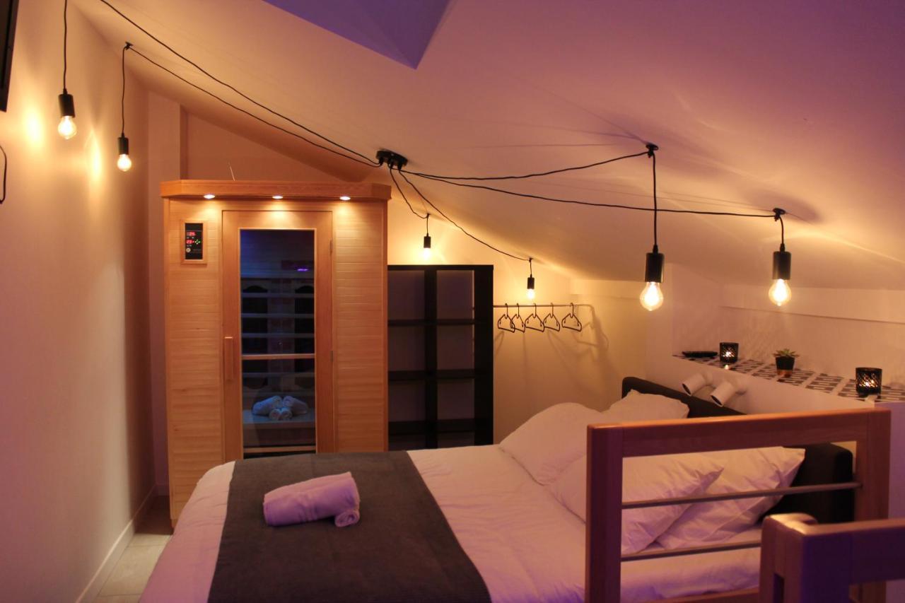 Le Logis Du Bien-Etre, Balneo & Sauna Dans Chambre 韦尔图 外观 照片